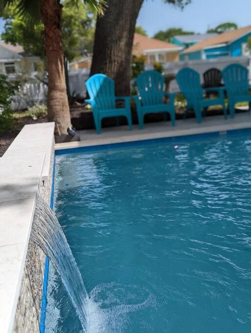 5/3 With A Heated Pool 2 Min From Beach, Updated Galveston Exterior photo