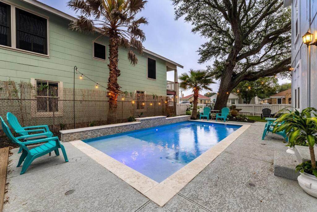 5/3 With A Heated Pool 2 Min From Beach, Updated Galveston Exterior photo